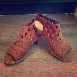 American Eagle Heels